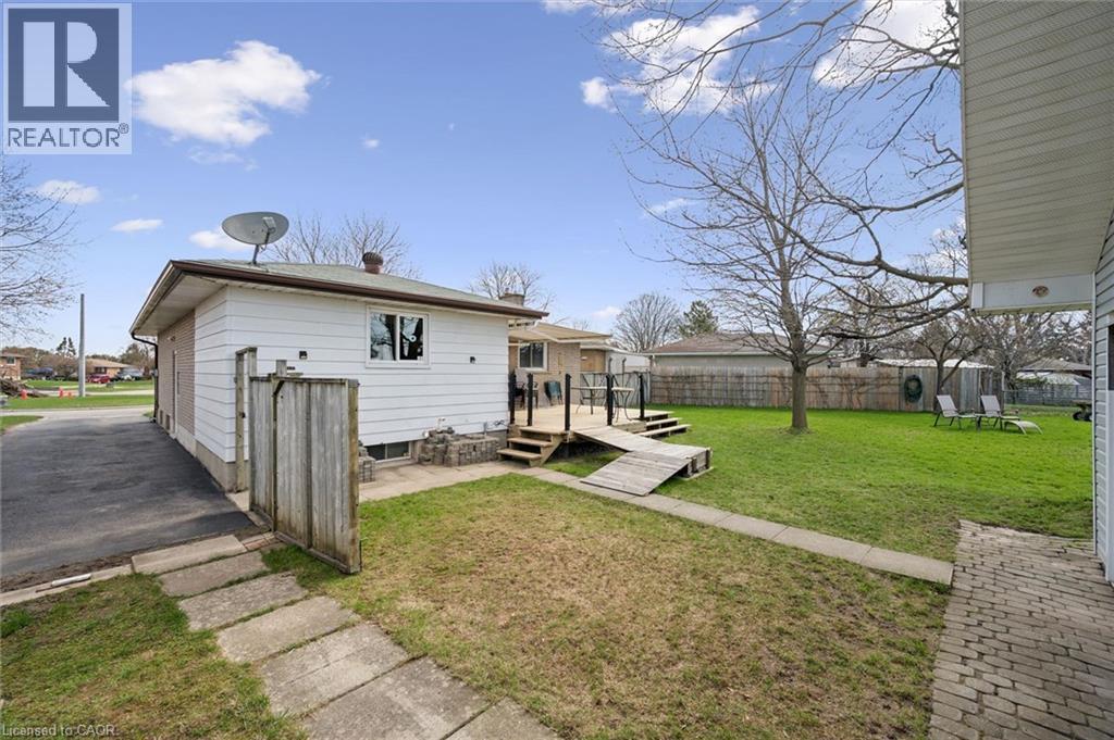 26 PARKHILL Court, Kitchener, Ontario, N2C2C4 — Photo 35