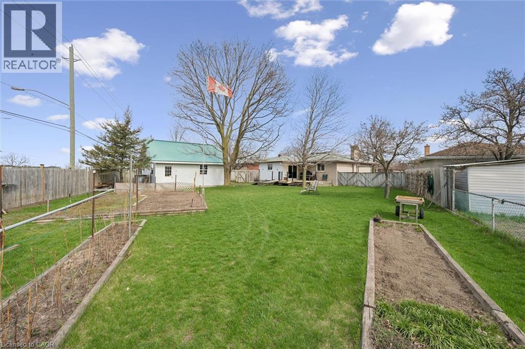 26 PARKHILL Court, Kitchener, Ontario, N2C2C4 — Photo 37