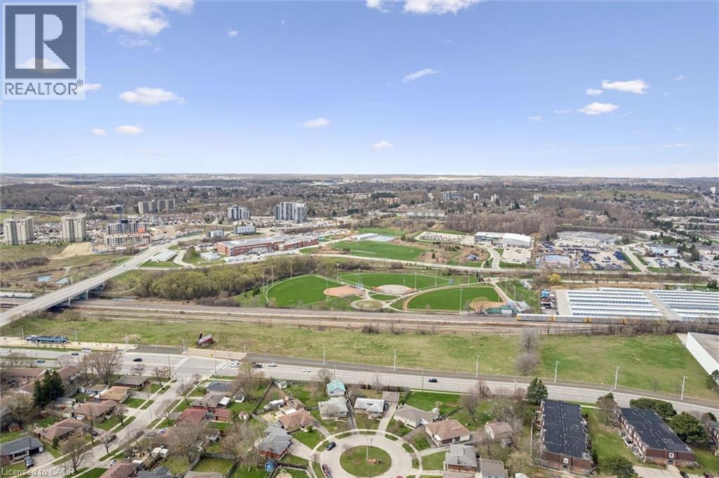 26 PARKHILL Court, Kitchener, Ontario, N2C2C4 — Photo 42