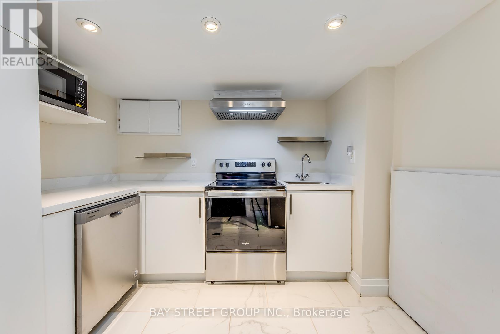 4351 DUBLIN CRESCENT, Burlington (Shoreacres), Ontario, L7L2S4 — Photo 3