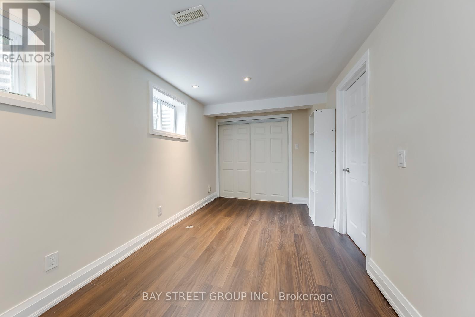 4351 DUBLIN CRESCENT, Burlington (Shoreacres), Ontario, L7L2S4 — Photo 4