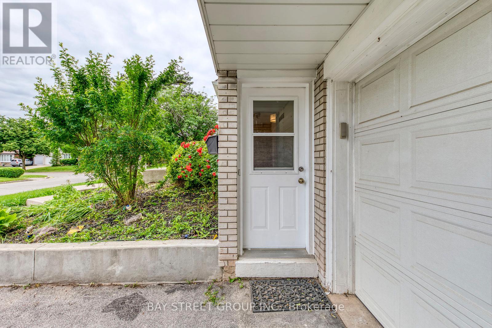 4351 DUBLIN CRESCENT, Burlington (Shoreacres), Ontario, L7L2S4 — Photo 7