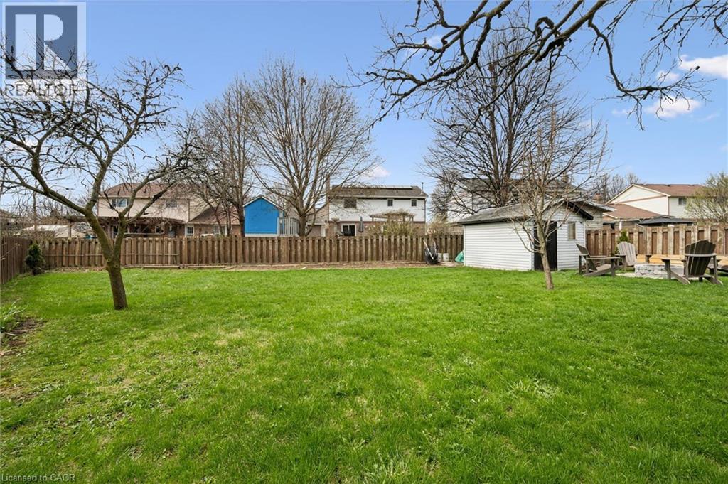 54 HARVEST Court, Kitchener, Ontario, N2P1T3 — Photo 10