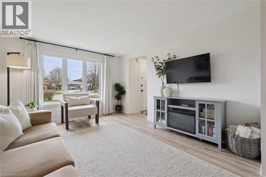 54 HARVEST Court, Kitchener, Ontario, N2P1T3 — Photo 14