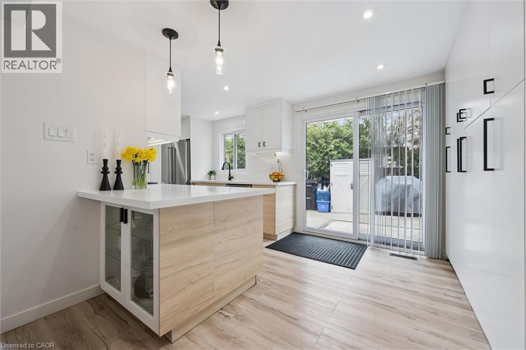 54 HARVEST Court, Kitchener, Ontario, N2P1T3 — Photo 20