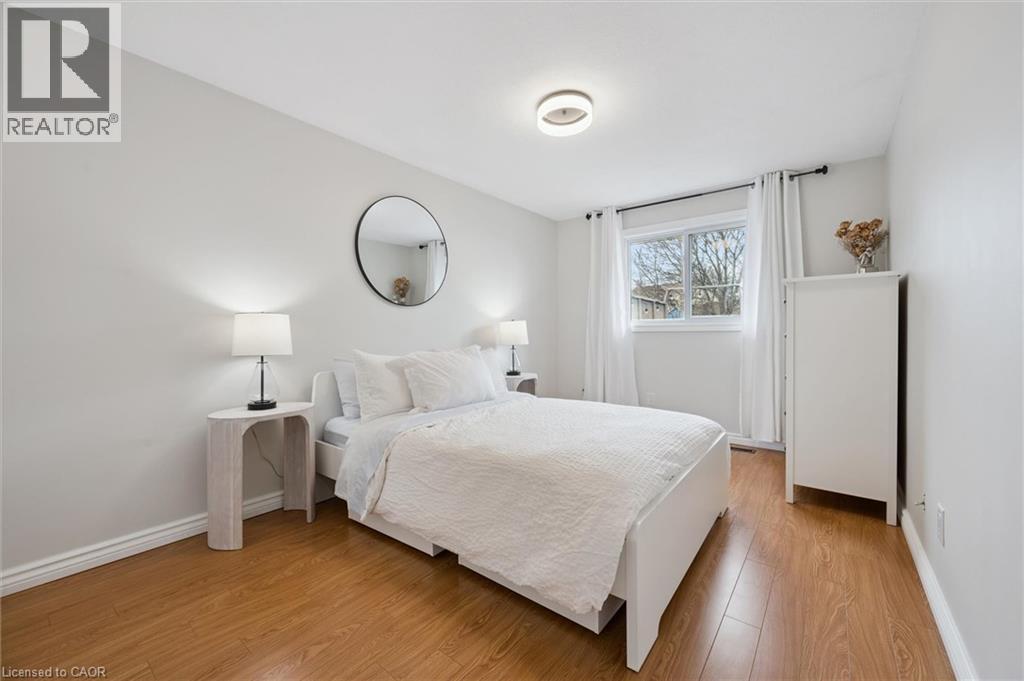 54 HARVEST Court, Kitchener, Ontario, N2P1T3 — Photo 25