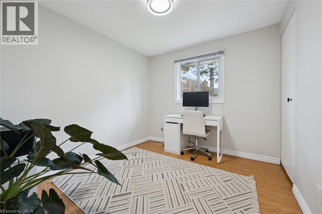 54 HARVEST Court, Kitchener, Ontario, N2P1T3 — Photo 27