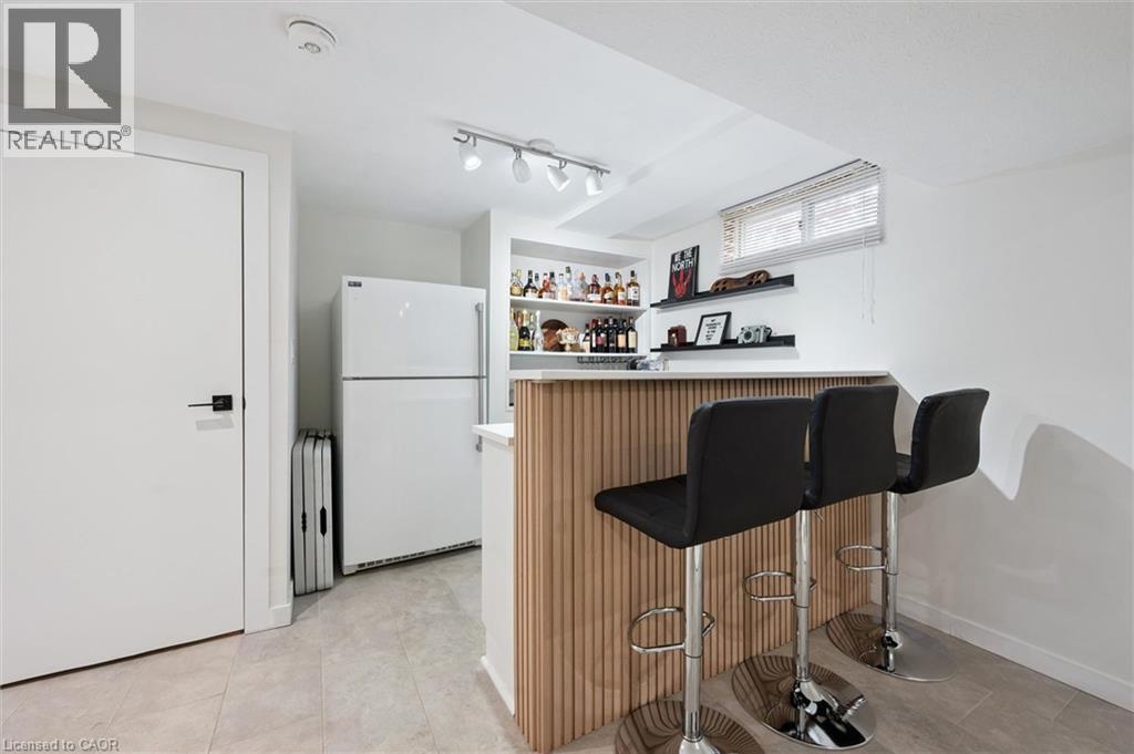 54 HARVEST Court, Kitchener, Ontario, N2P1T3 — Photo 39