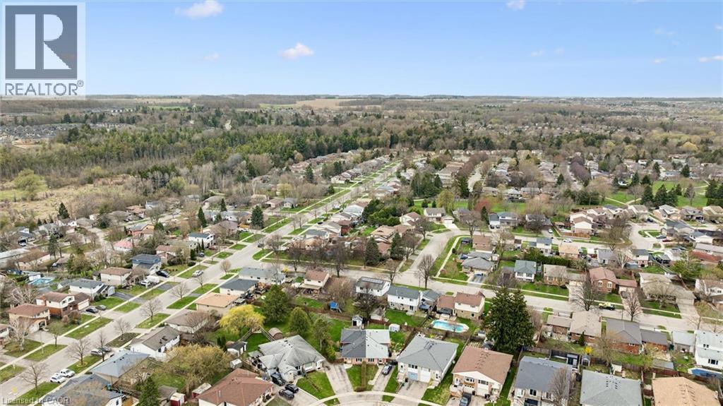 54 HARVEST Court, Kitchener, Ontario, N2P1T3 — Photo 44