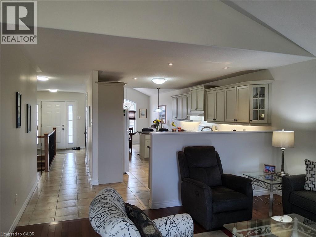 39 DRIFTWOOD Drive, Simcoe, Ontario, N3Y0A3 — Photo 5