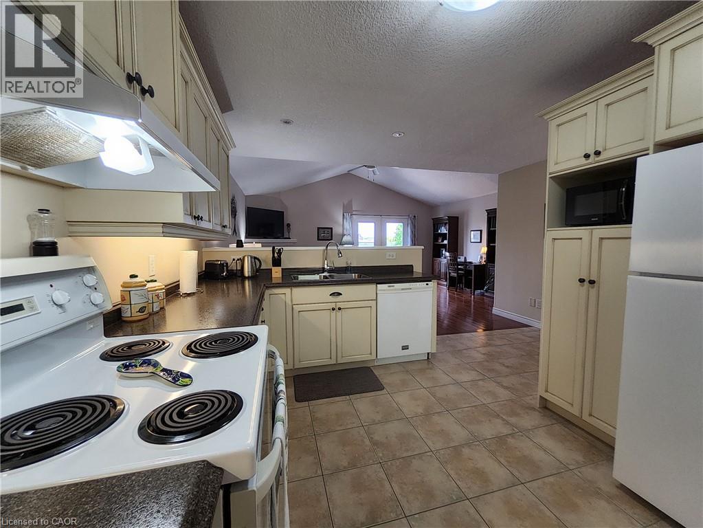 39 DRIFTWOOD Drive, Simcoe, Ontario, N3Y0A3 — Photo 7