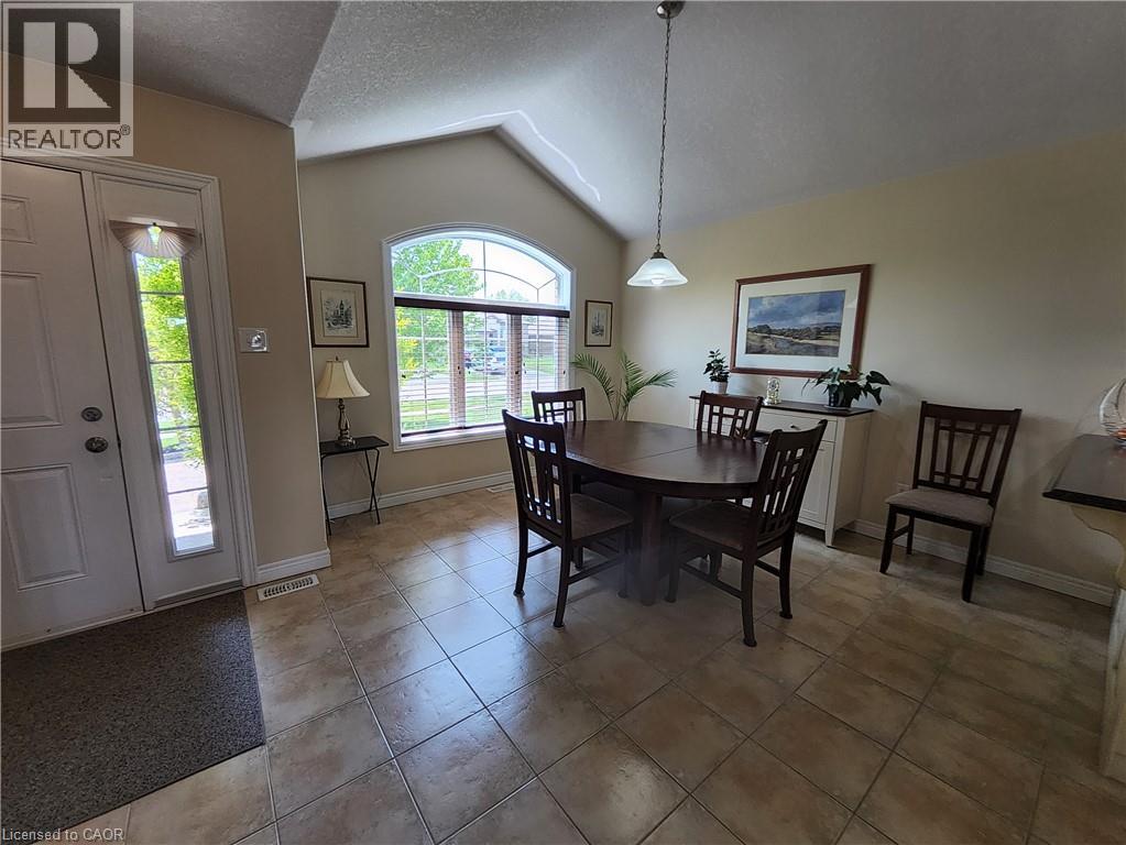 39 DRIFTWOOD Drive, Simcoe, Ontario, N3Y0A3 — Photo 8