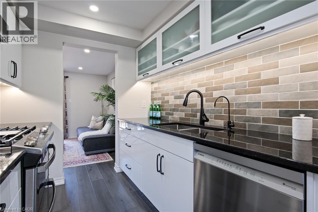 465 WOOLWICH Street Unit# 9, Waterloo, Ontario, N2K3S4 — Photo 11