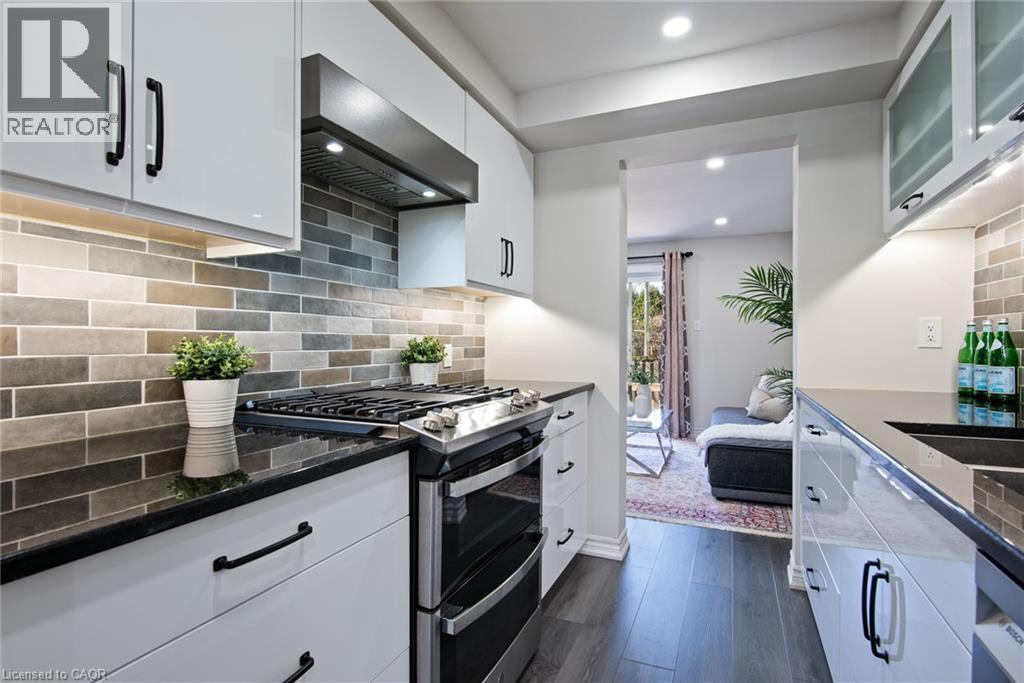 465 WOOLWICH Street Unit# 9, Waterloo, Ontario, N2K3S4 — Photo 12