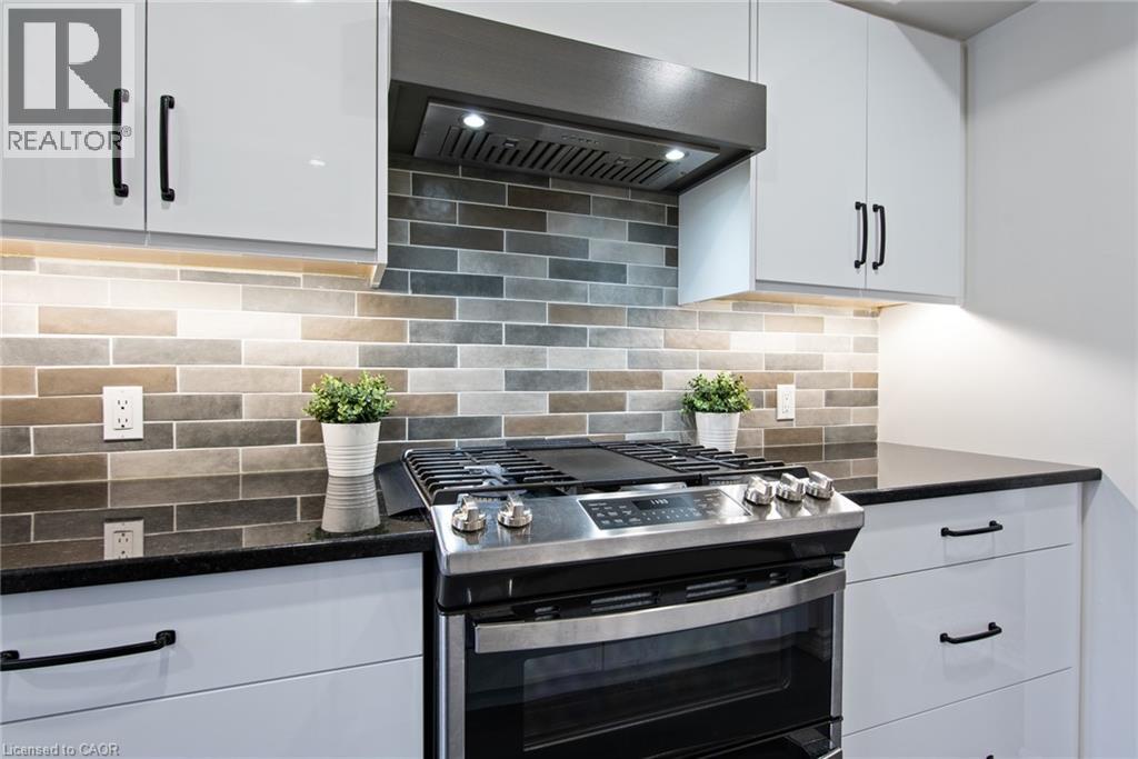 465 WOOLWICH Street Unit# 9, Waterloo, Ontario, N2K3S4 — Photo 13