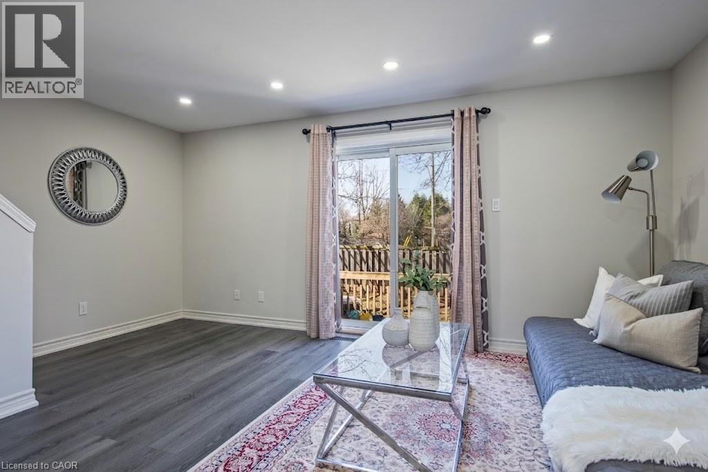 465 WOOLWICH Street Unit# 9, Waterloo, Ontario, N2K3S4 — Photo 3