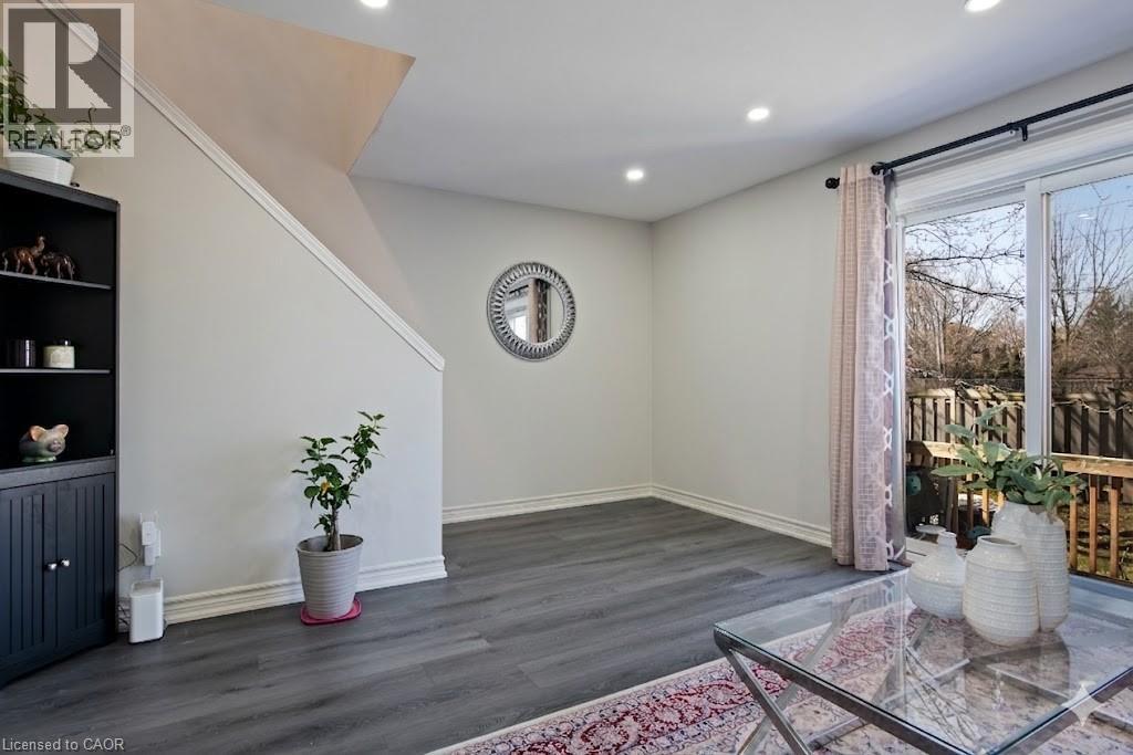 465 WOOLWICH Street Unit# 9, Waterloo, Ontario, N2K3S4 — Photo 4