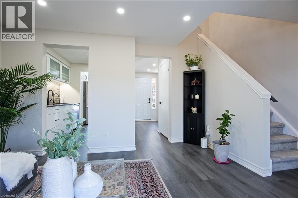 465 WOOLWICH Street Unit# 9, Waterloo, Ontario, N2K3S4 — Photo 6