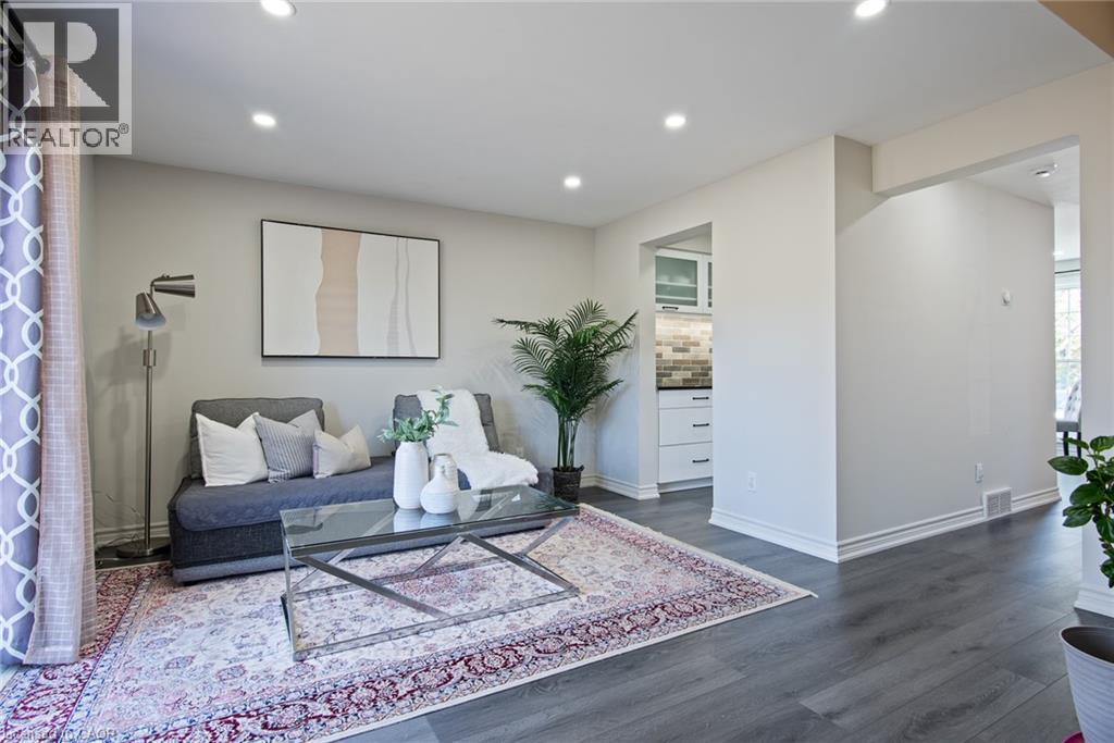 465 WOOLWICH Street Unit# 9, Waterloo, Ontario, N2K3S4 — Photo 8