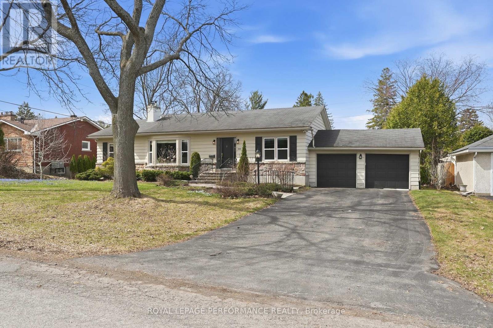 880 MELWOOD AVENUE, Ottawa, Ontario, K2A3C3 — Photo 3