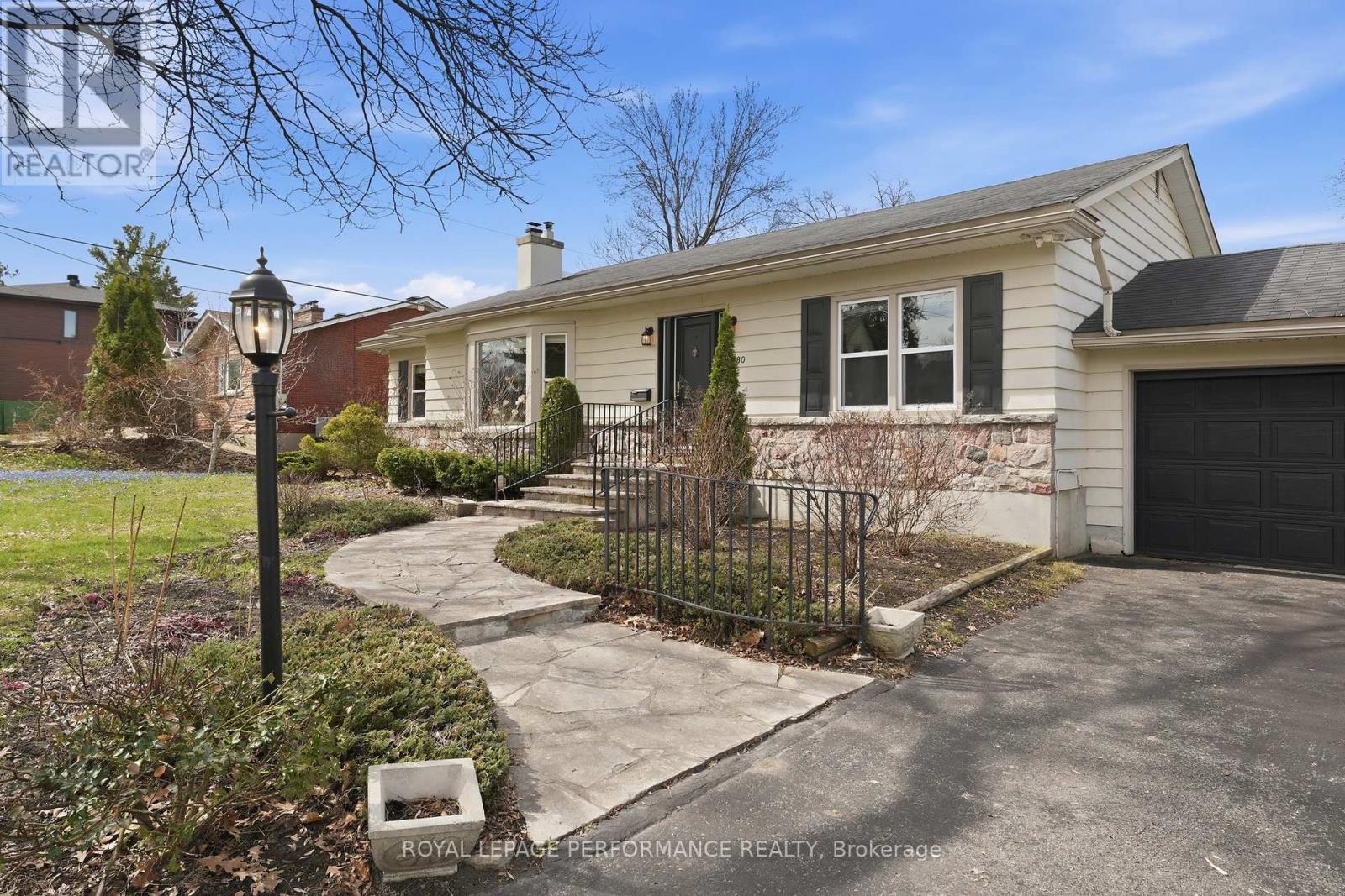 880 MELWOOD AVENUE, Ottawa, Ontario, K2A3C3 — Photo 5