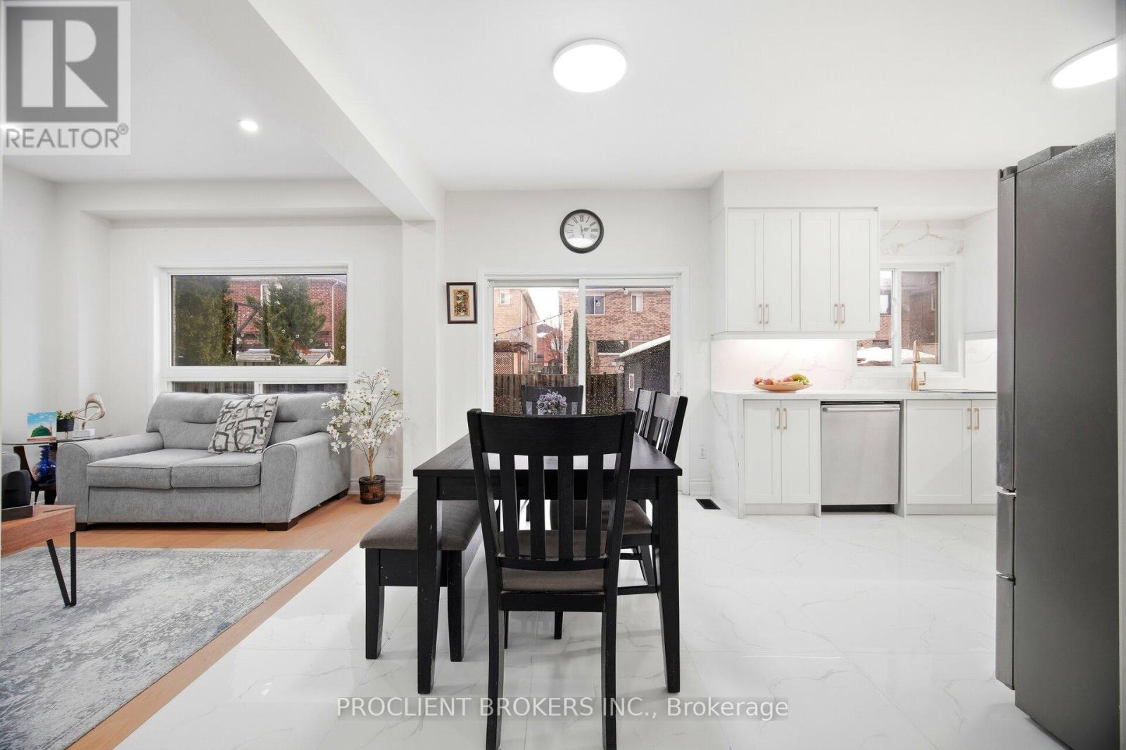 459 PETTIT TRAIL, Milton (CL Clarke), Ontario, L9T6N9 — Photo 12