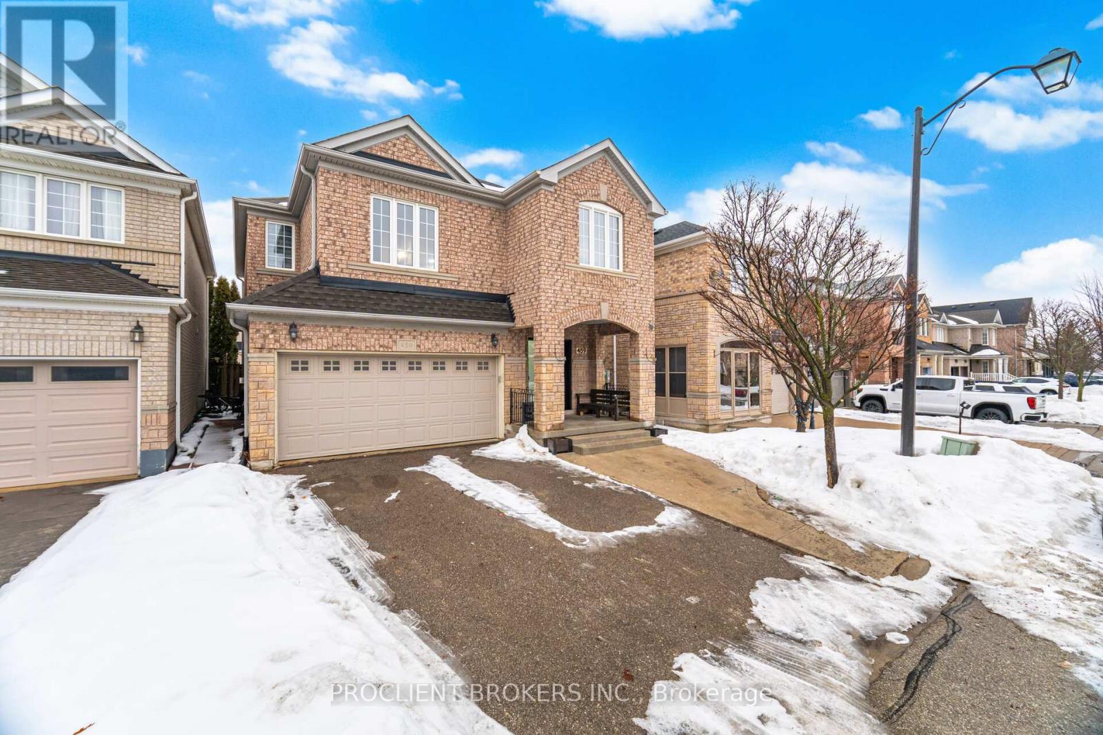 459 PETTIT TRAIL, Milton (CL Clarke), Ontario, L9T6N9 — Photo 3