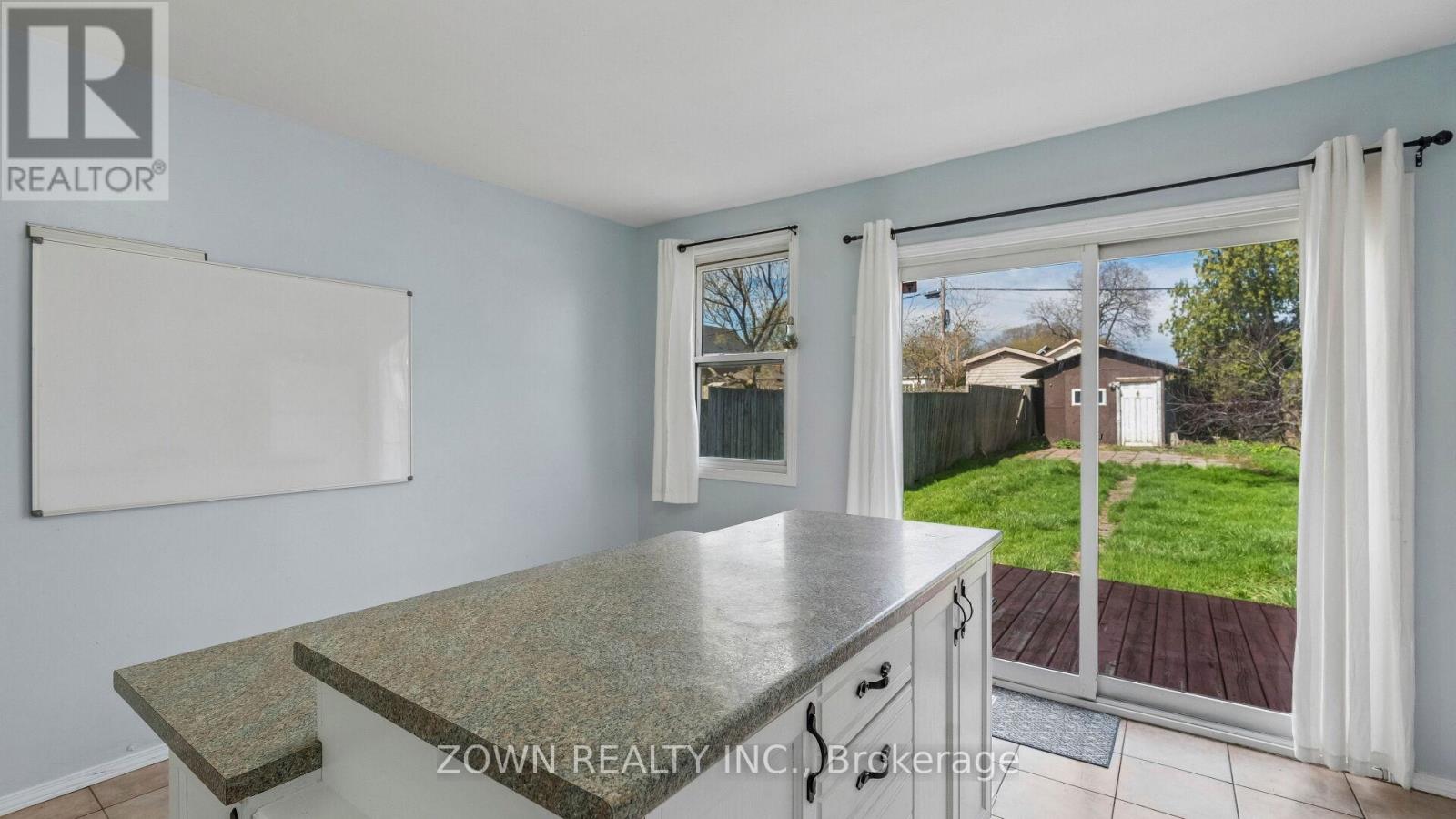 111 HILLYARD STREET, Hamilton (North End), Ontario, L8L6B5 — Photo 14