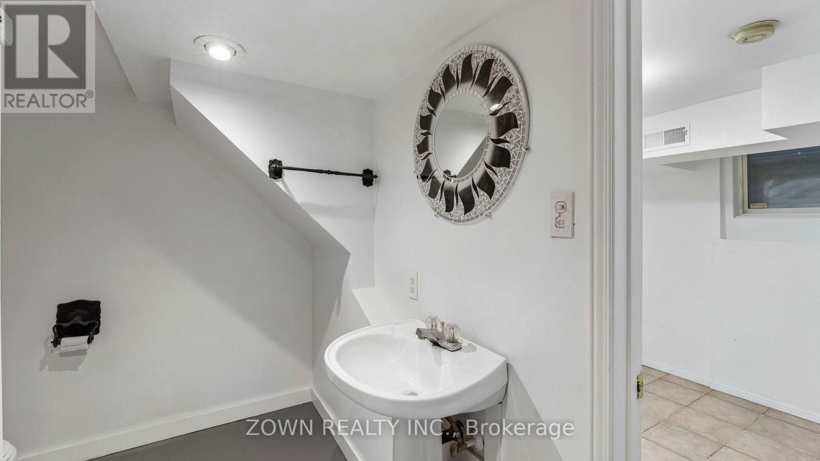 111 HILLYARD STREET, Hamilton (North End), Ontario, L8L6B5 — Photo 24