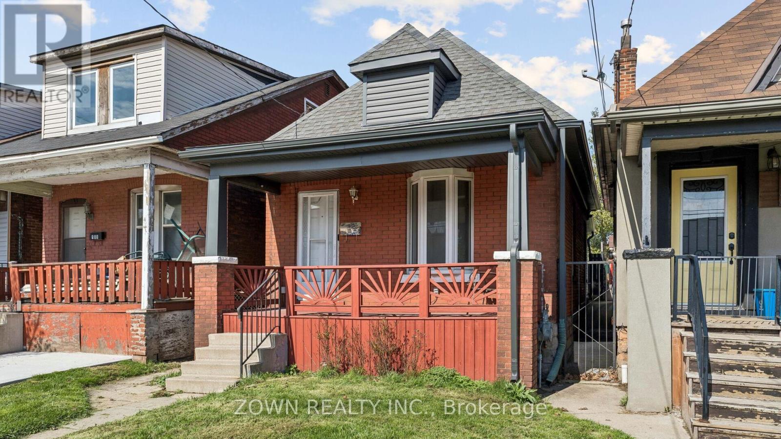 111 HILLYARD STREET, Hamilton (North End), Ontario, L8L6B5 — Photo 3