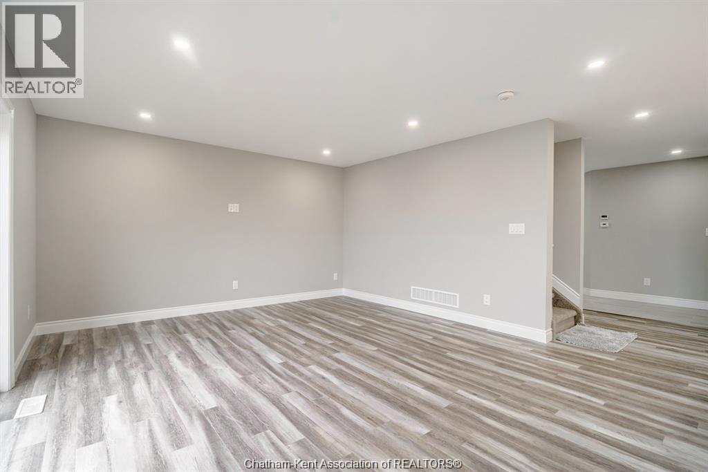 32 Betty COURT, Chatham, Ontario, N7M0T9 — Photo 5