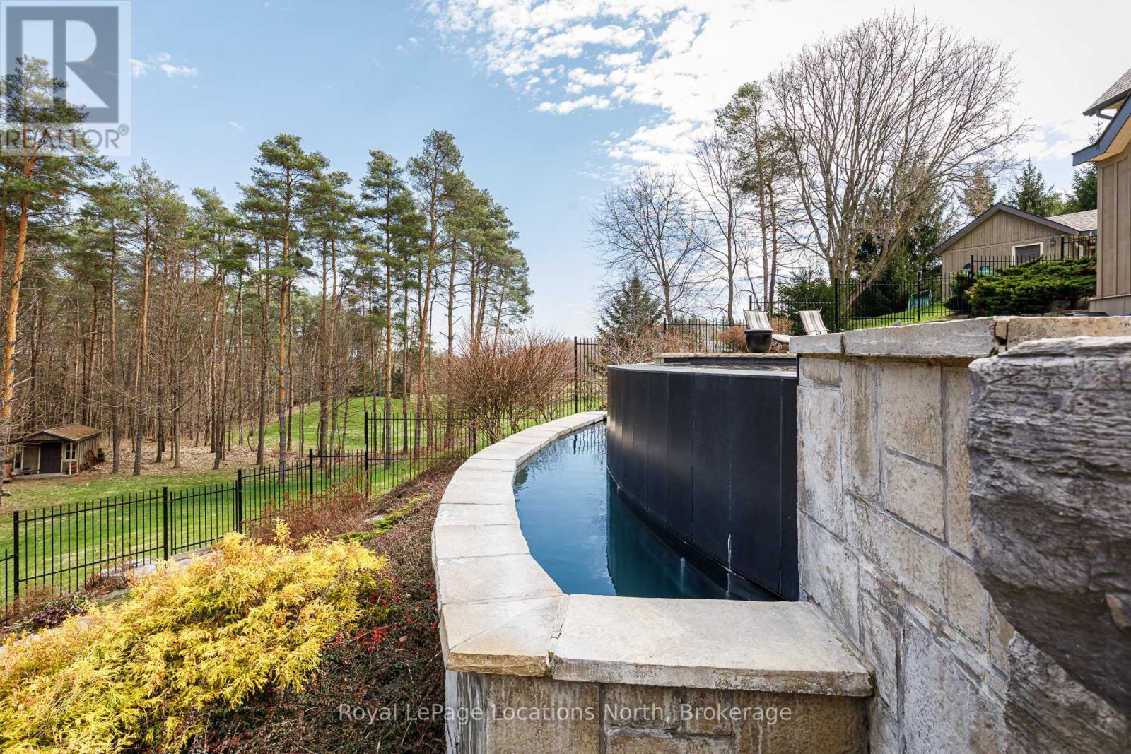 4 PURPLE HILL LANE, Clearview (Creemore), Ontario, L0M1G0 — Photo 40