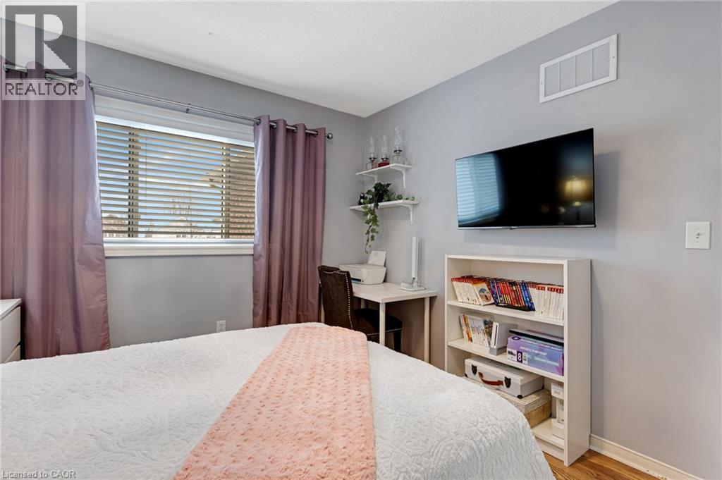 56 FLOCKHART Road, Cambridge, Ontario, N1P1G3 — Photo 32