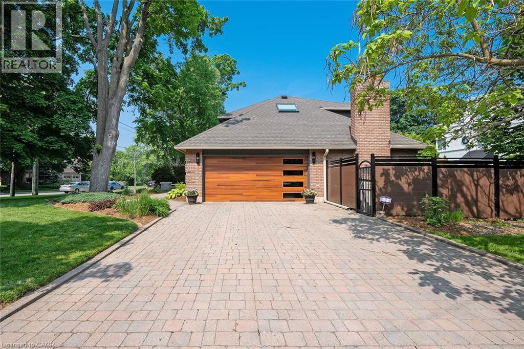2428 LAKESHORE Road, Burlington, Ontario, L7R1C1 — Photo 3