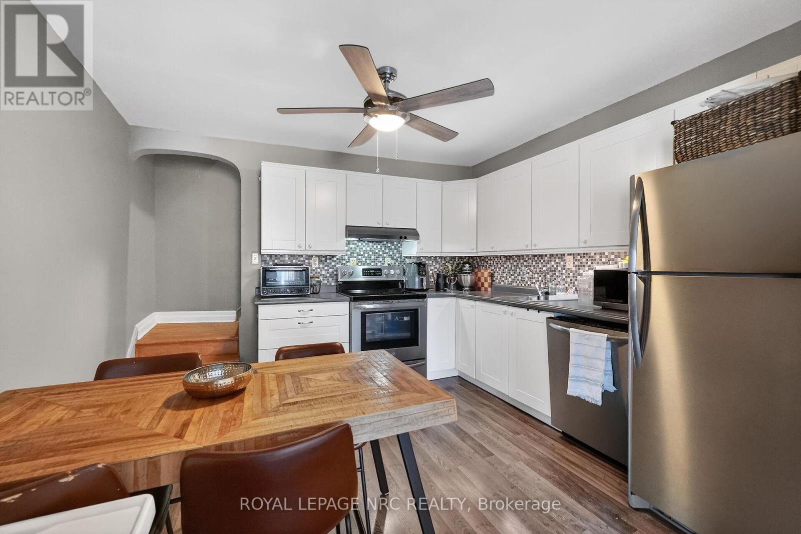 13 ALBERT STREET W, Thorold (Thorold Downtown), Ontario, L2V2E9 — Photo 17