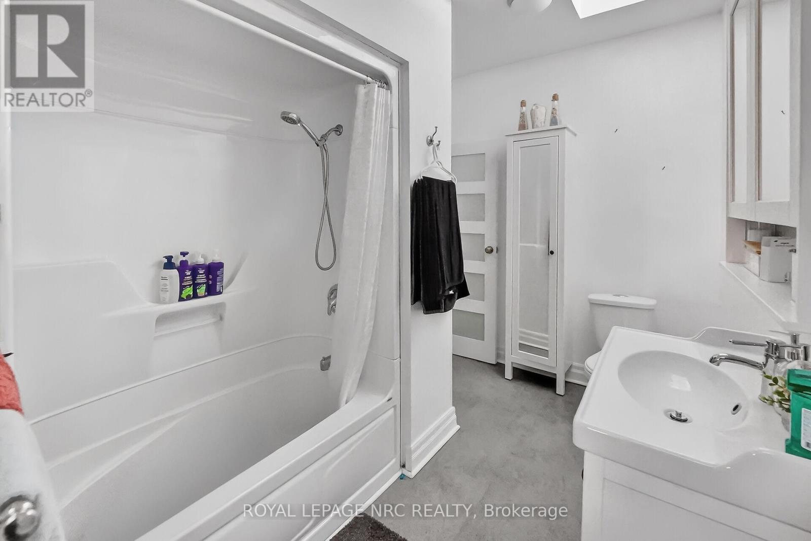 13 ALBERT STREET W, Thorold (Thorold Downtown), Ontario, L2V2E9 — Photo 22