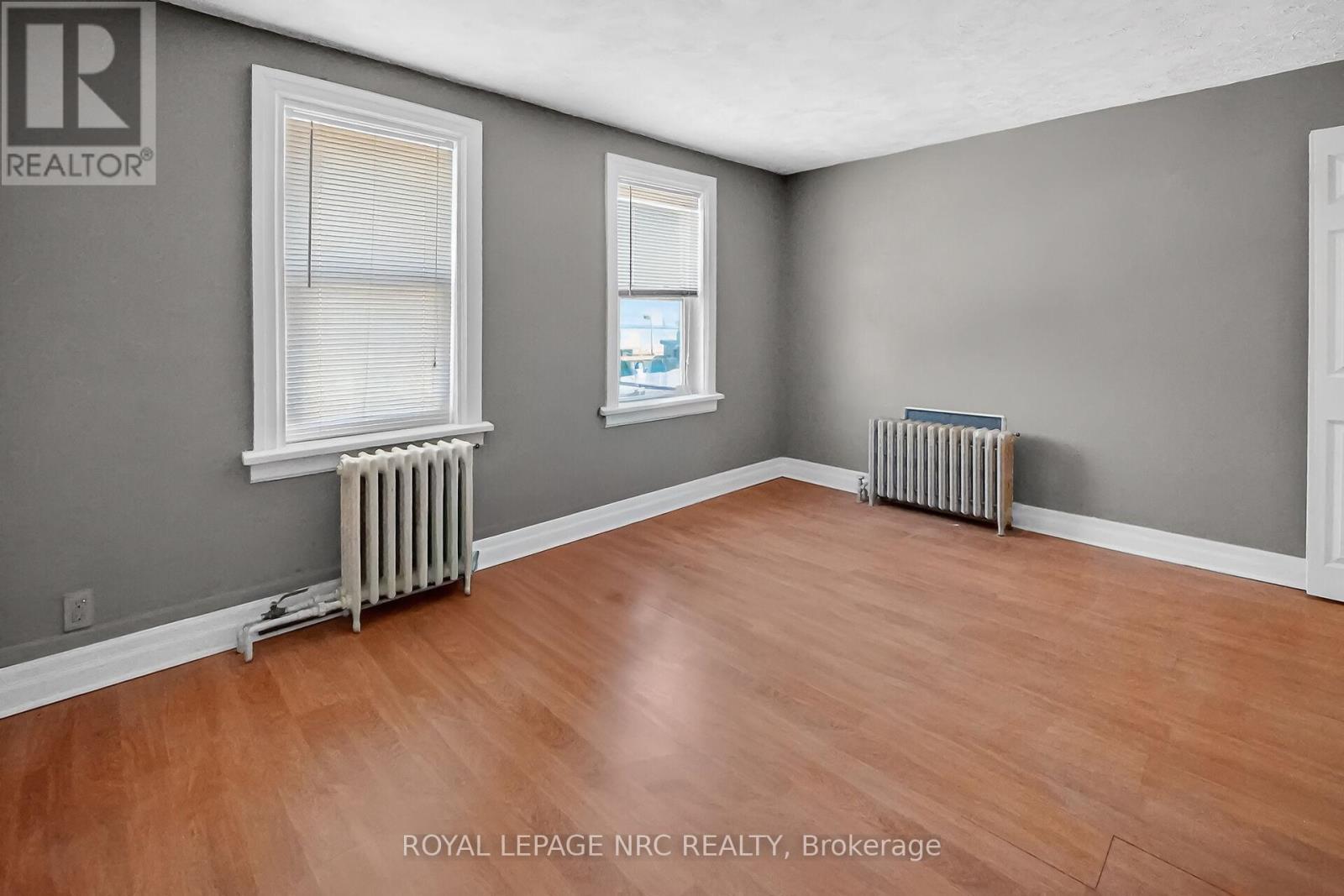 13 ALBERT STREET W, Thorold (Thorold Downtown), Ontario, L2V2E9 — Photo 32