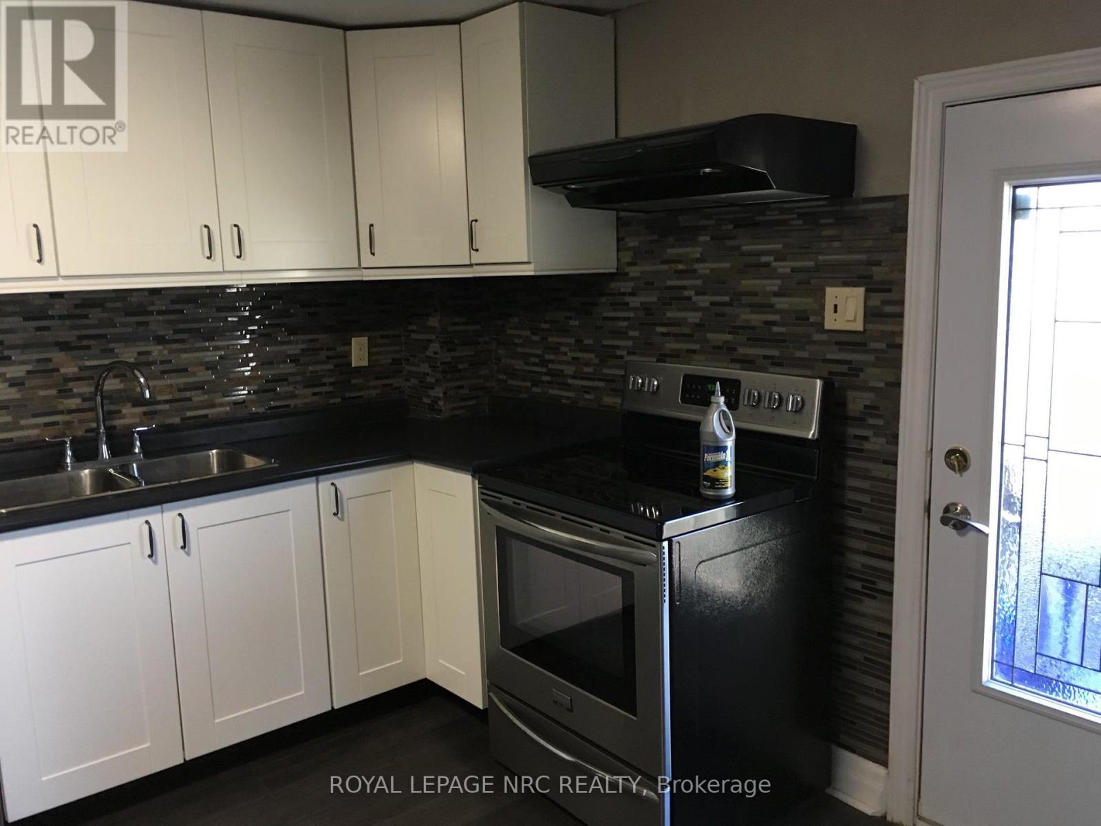 13 ALBERT STREET W, Thorold (Thorold Downtown), Ontario, L2V2E9 — Photo 36