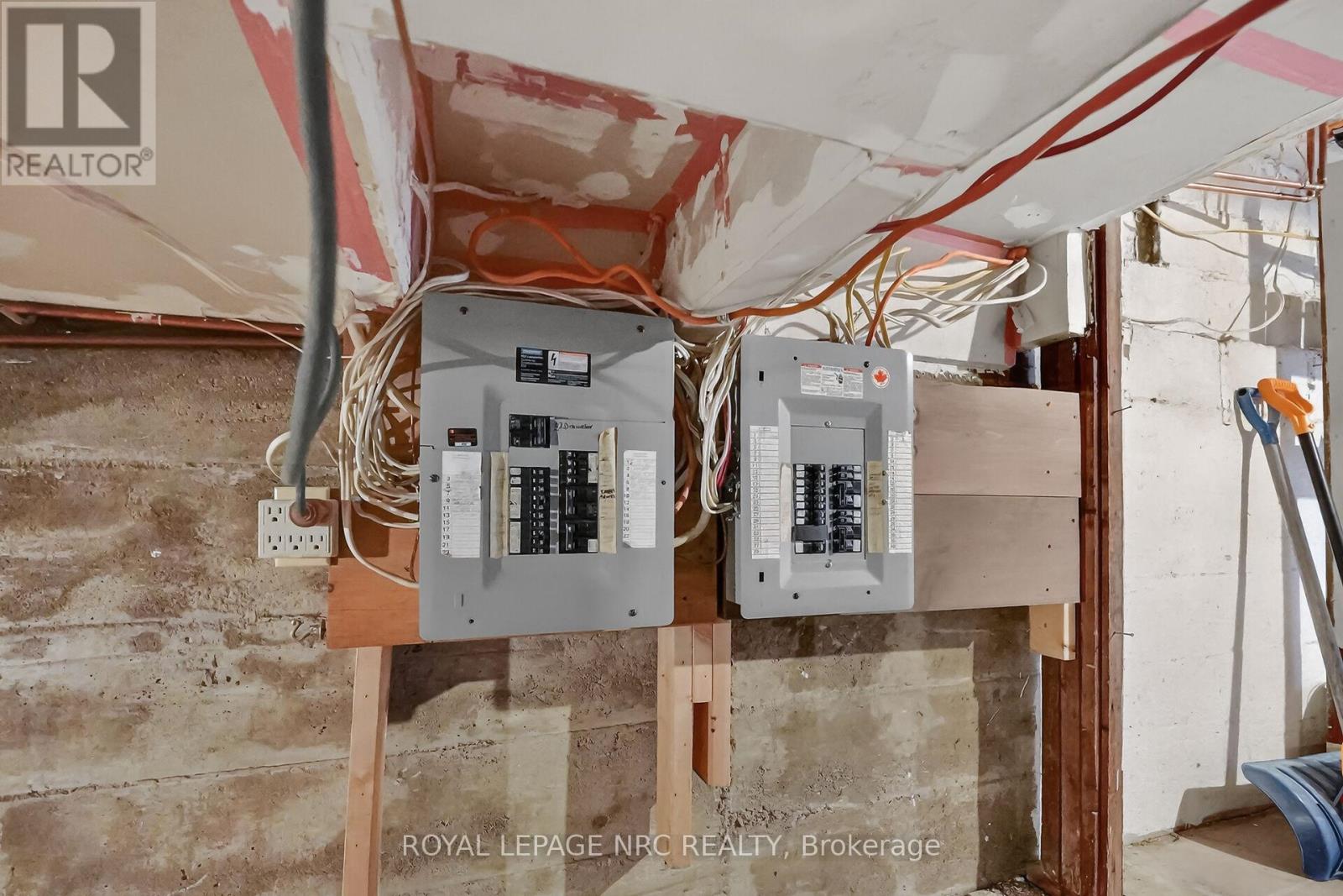 13 ALBERT STREET W, Thorold (Thorold Downtown), Ontario, L2V2E9 — Photo 41