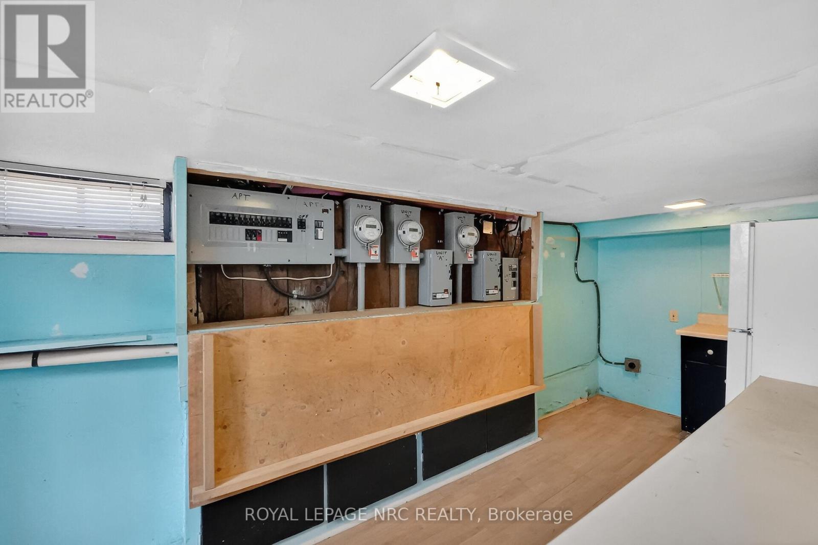 13 ALBERT STREET W, Thorold (Thorold Downtown), Ontario, L2V2E9 — Photo 42