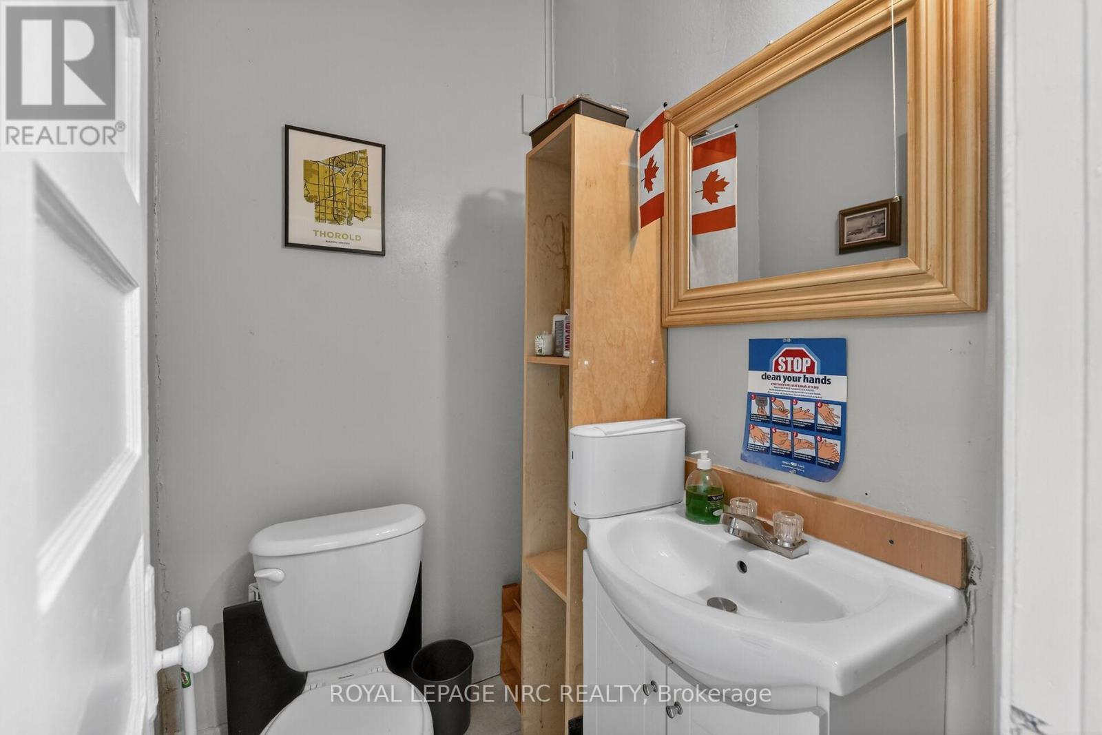 13 ALBERT STREET W, Thorold (Thorold Downtown), Ontario, L2V2E9 — Photo 5