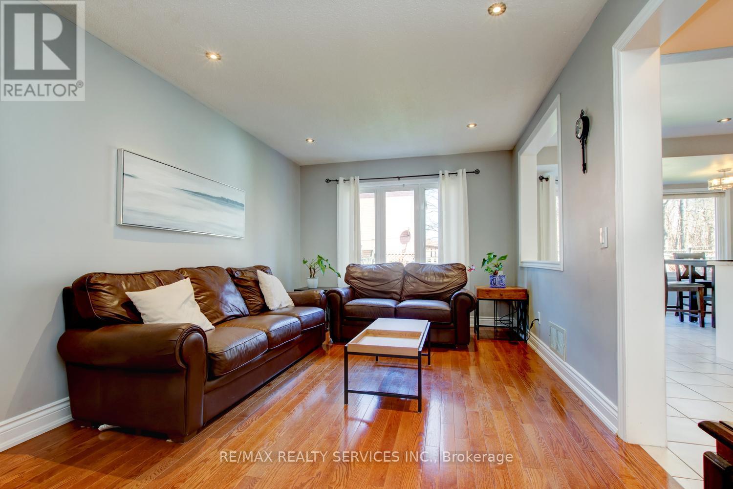 3 NYMARK PLACE, Brampton (Westgate), Ontario, L6S5T5 — Photo 10