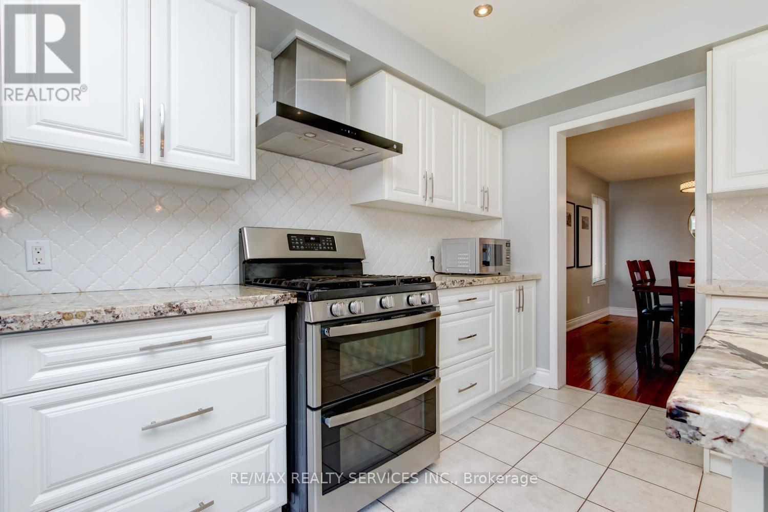 3 NYMARK PLACE, Brampton (Westgate), Ontario, L6S5T5 — Photo 18