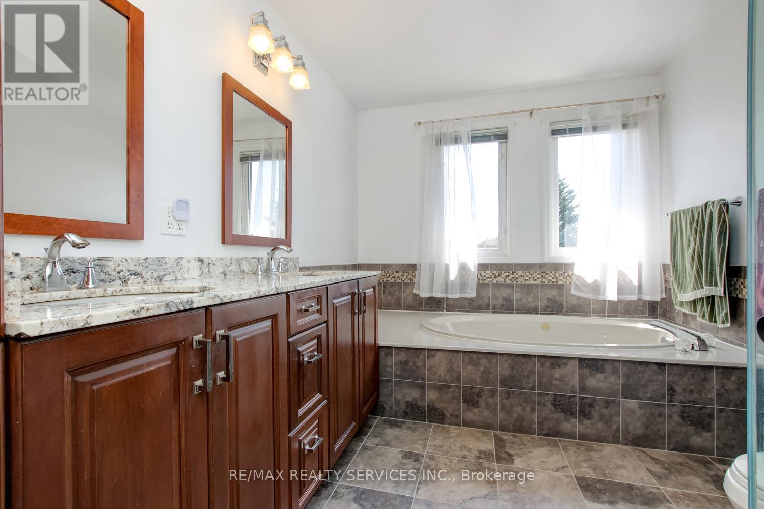 3 NYMARK PLACE, Brampton (Westgate), Ontario, L6S5T5 — Photo 28