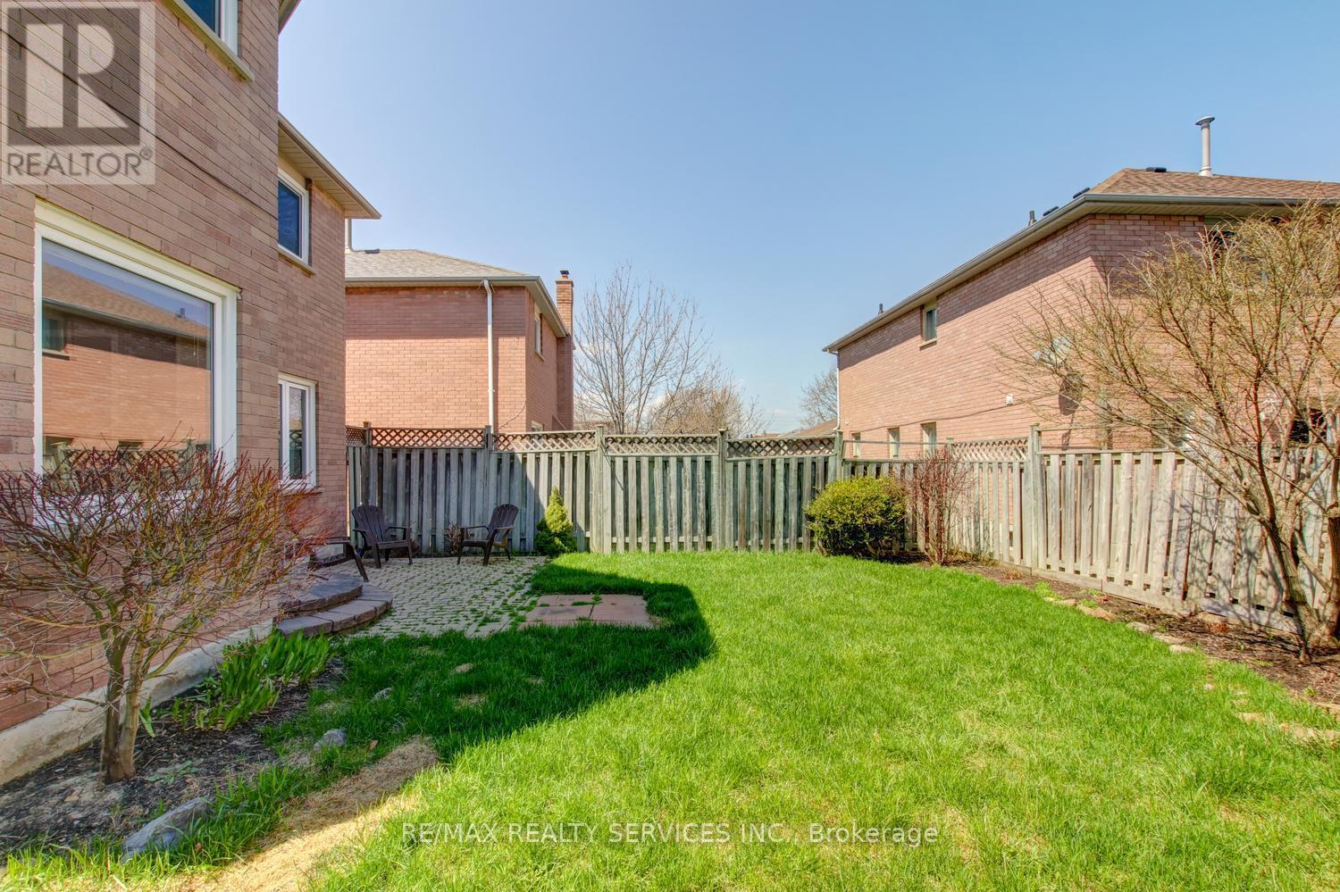 3 NYMARK PLACE, Brampton (Westgate), Ontario, L6S5T5 — Photo 46