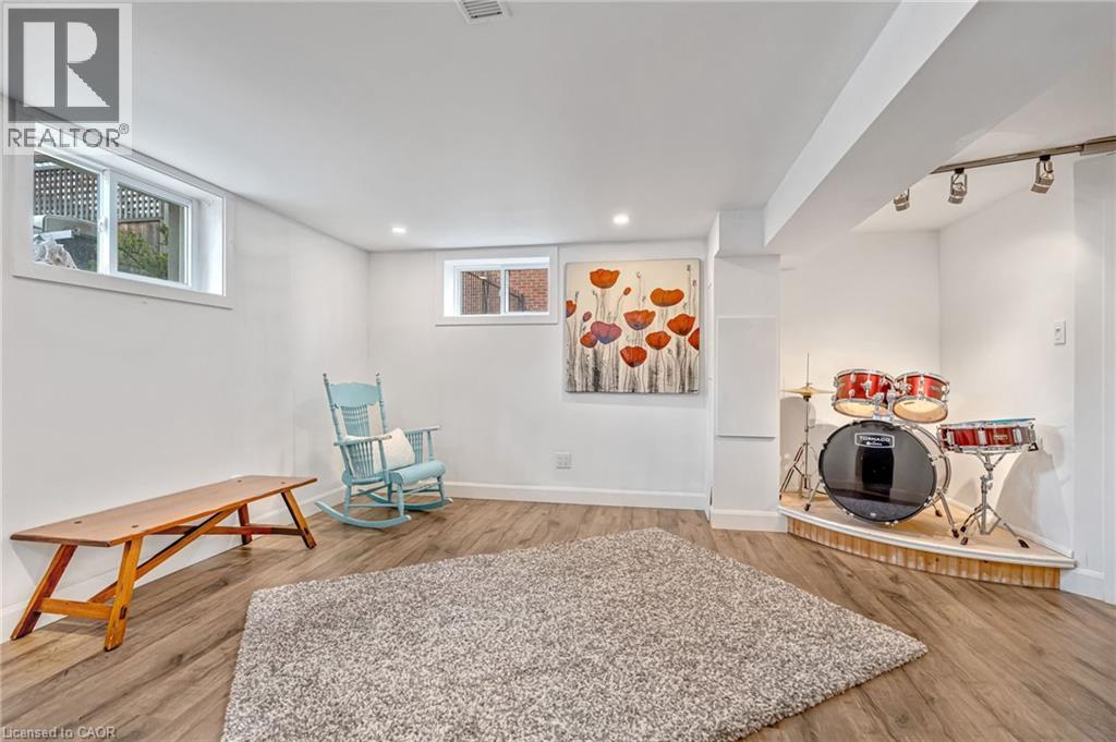 2123 DEYNCOURT Drive, Burlington, Ontario, L7R1W2 — Photo 32