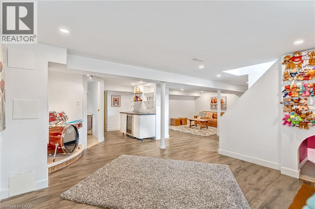 2123 DEYNCOURT Drive, Burlington, Ontario, L7R1W2 — Photo 33