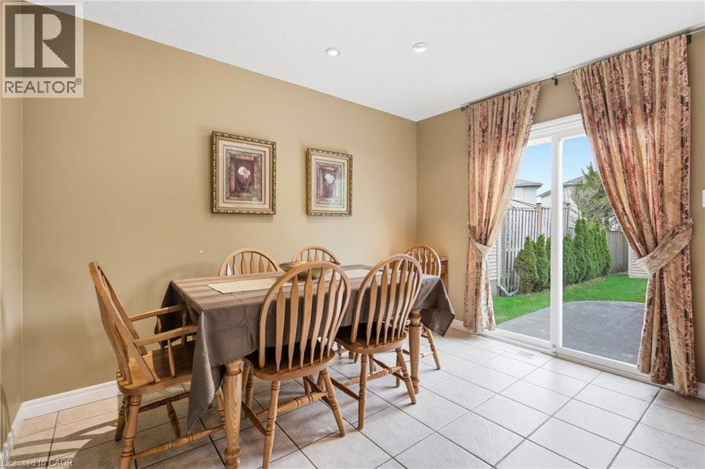 31 WHITE SANDS Court, Kitchener, Ontario, N2E3S4 — Photo 16