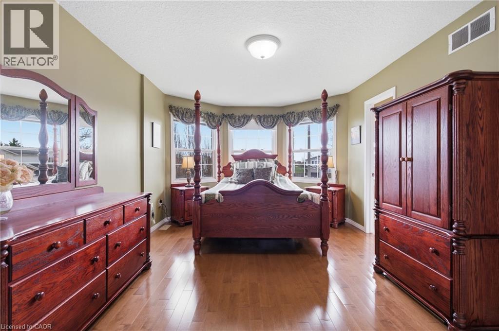 31 WHITE SANDS Court, Kitchener, Ontario, N2E3S4 — Photo 19