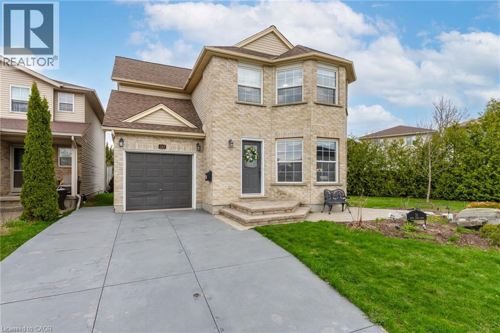 31 WHITE SANDS Court, Kitchener, Ontario, N2E3S4 — Photo 2